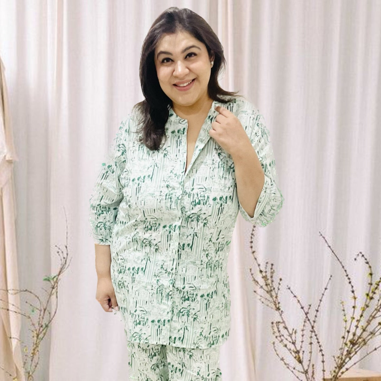 Ishan Lounge Set