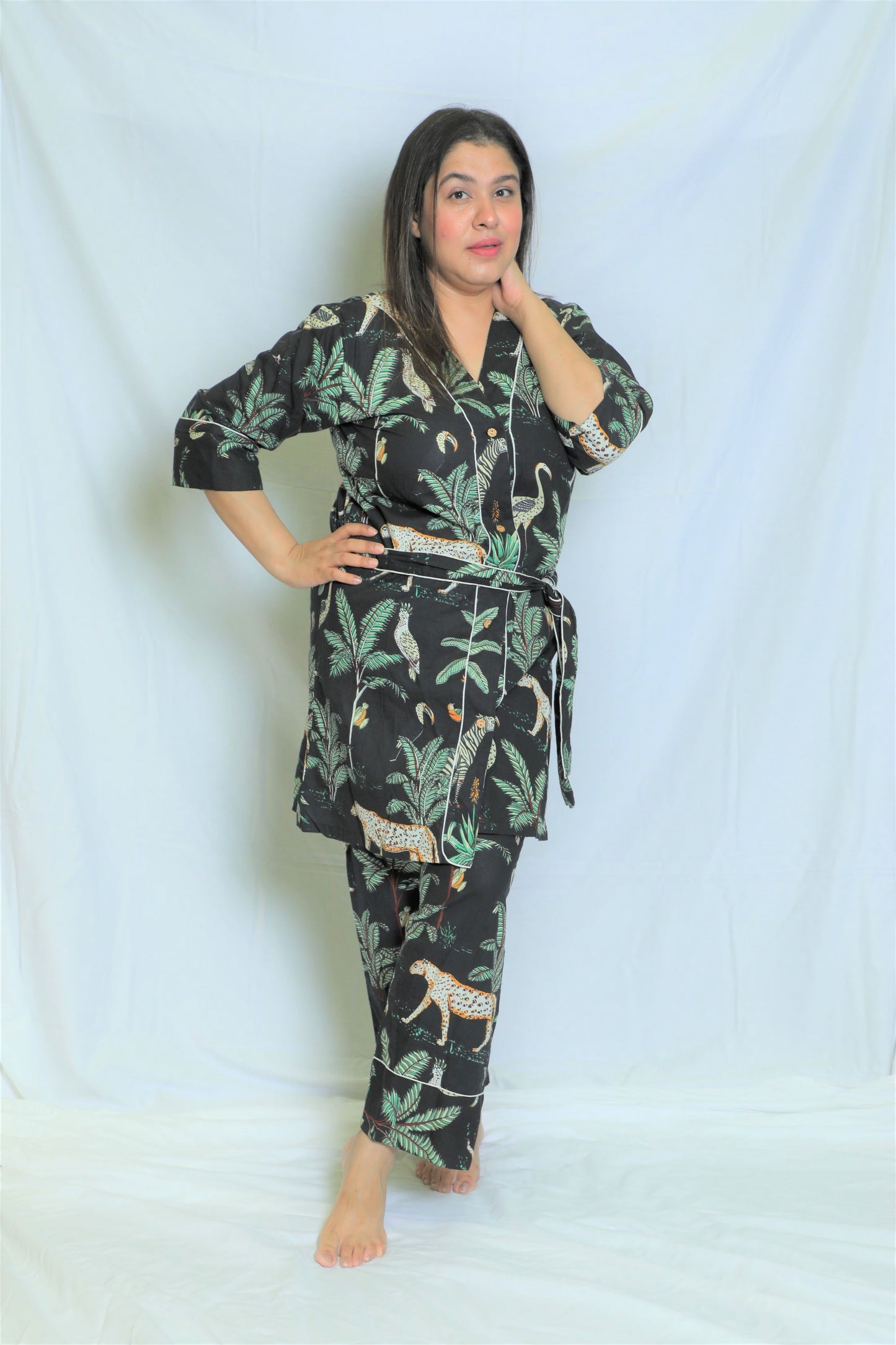 Hitam Jungle Print Night Suit