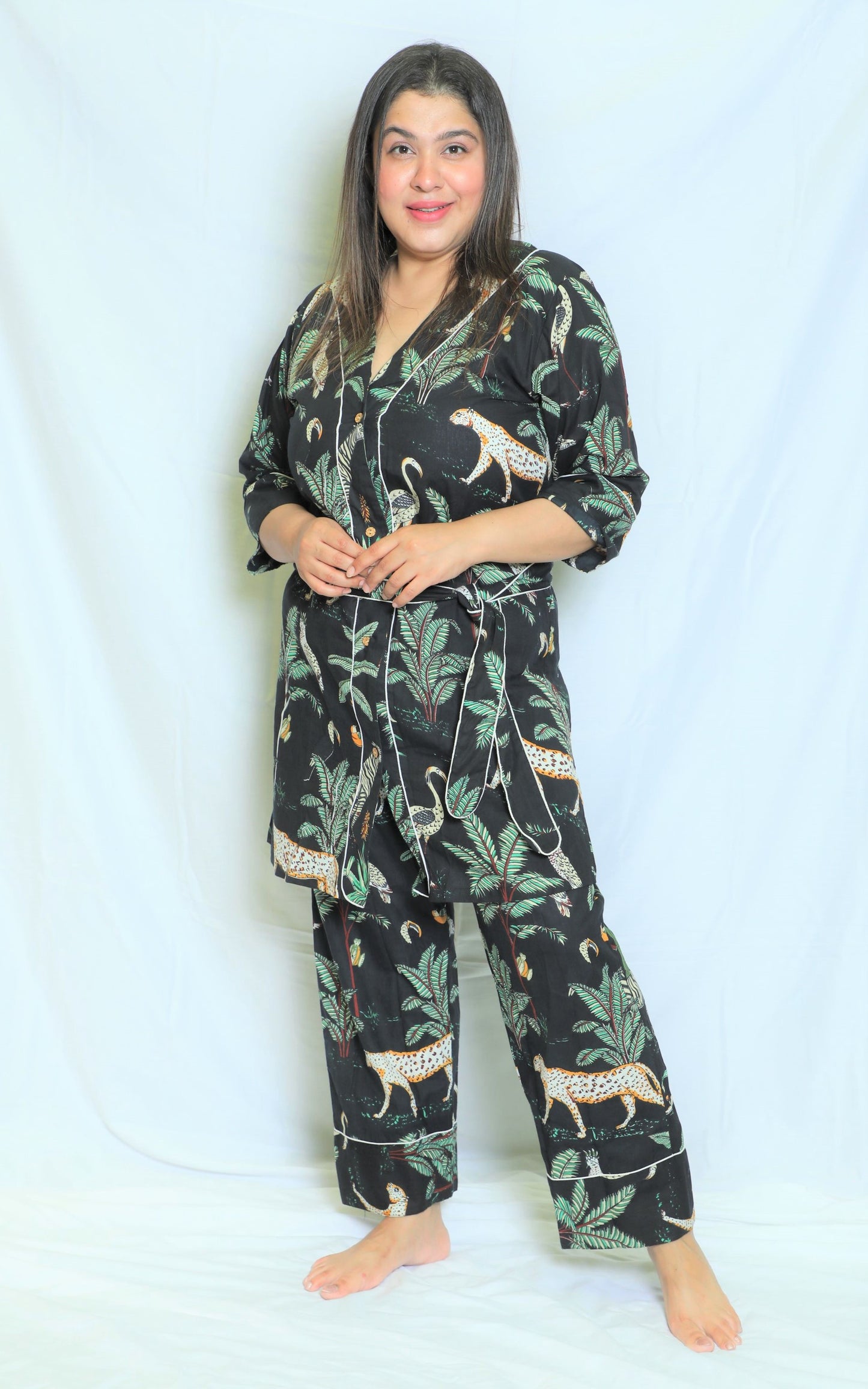 Hitam Jungle Print Night Suit