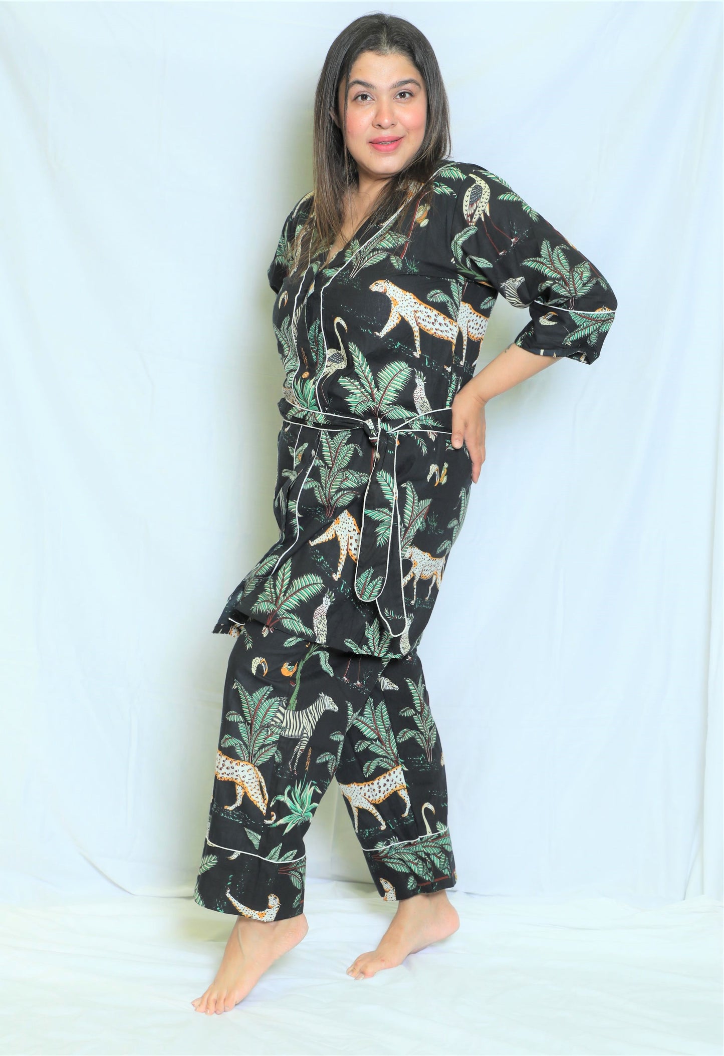 Hitam Jungle Print Night Suit