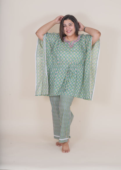 Pirki Kaftan Set